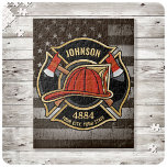 Brandbekämpningsavdelningen NAMN Brandman Fire Dep Pussel<br><div class="desc">Brandmansbrandkår NAMN Fireman Department USA flagga design - Emblem with Red Helmet and Ax. Anpassa med ditt namn,  Station/avståndsnummer och plats.</div>