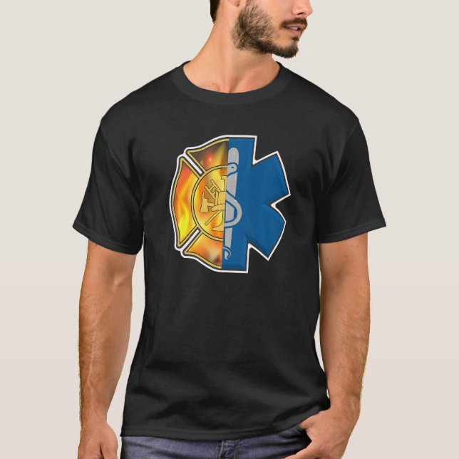 Brandman Emt Stolt Emt Brandman Ems Märke  2 T Shirt (Framsida)