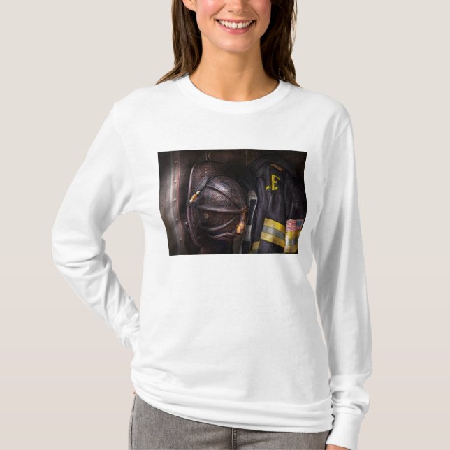 Brandman - Sliten och använd T Shirt (Framsida)