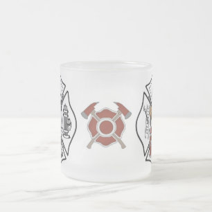 Brandmannen avfyrar avdelnings-björnen frostad glasmugg