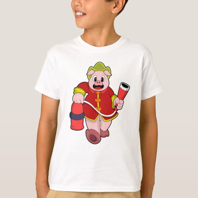 Brandsläckare i gris t shirt (Framsida)