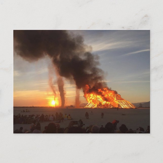 Bränna pyramiderna, Burning Man vykort (Framsida)