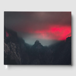 Brännande moln, dimma och berg gästböcker