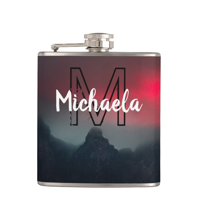 Brännande moln, dimma och berg i himlar fickplunta (Framsidan)