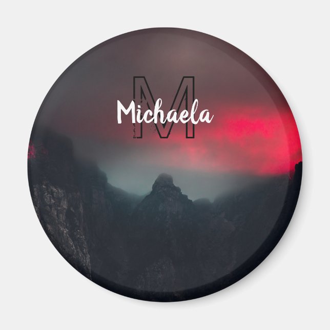 Brännande moln, dimma och berg i himlar magnet (Framsidan)