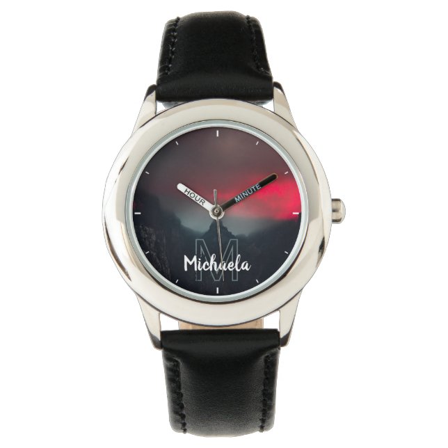 Brännande moln, dimma och berg monogram armbandsur (Framsida)