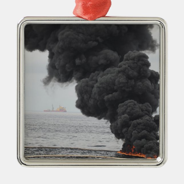 Brännare av koncentrerad råolja julgransprydnad metall (Framsidan)