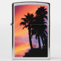 Brännhet solnedgång