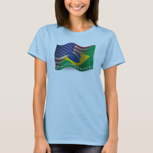 Brasilian-Amerikan som vinkar flagga Tee Shirt