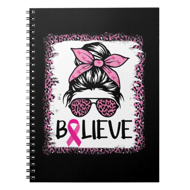 Brast Cancer Awareness Warrior Tro Messy Bun Anteckningsbok (Framsidan)
