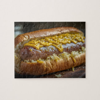 Bratwurstkorv med senap och sauerkraut pussel