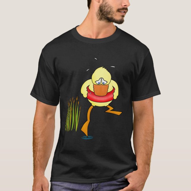Braving the waters cute and  duck bird swimming le t shirt (Framsida)