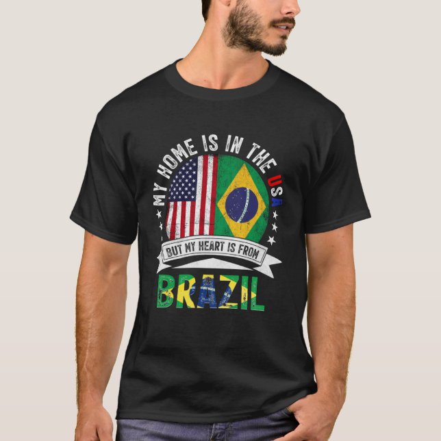 Brazilian American Patriot Heart is from Brazil Fl T Shirt (Framsida)