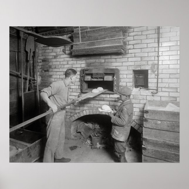 Bread Bakers, 1917. Vintage Photo Poster (Framsidan)