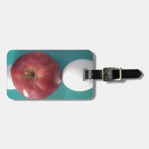Breakfast Buddies: Två ägg $an Apple still Life Bagagebricka
