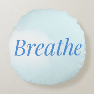 “Breathe” – Calming Blue Round Pillow for Mindful Rund Kudde