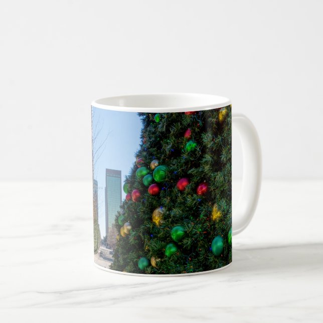 bredvid Dallas Julgran Kaffemugg (Framsida höger)