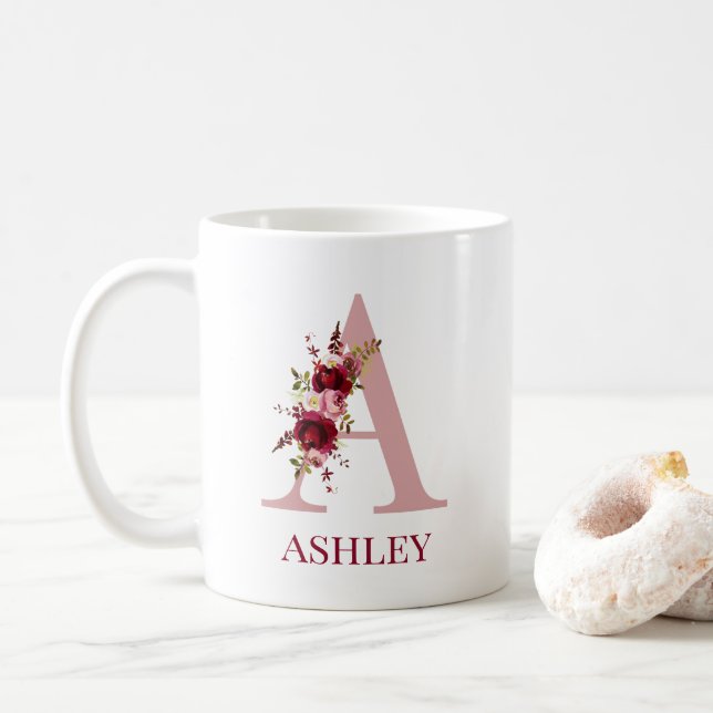 Brev A Burgunder Rosa Blommig Kaffemugg (Med munk)