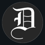 Brev D Bröllop Alphabet av Janz Black Runt Klistermärke<br><div class="desc">Konstnärliga Brev av alfabetet av Janz © 2008-2020 Jan Fitzgerald. Alla rättigheter förbehållna. Grafikdesign,  teckning och fotografi av Jan och Michael Fitzgerald.</div>