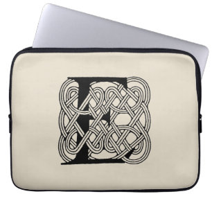 Brev E Celtic Knot Vintage Monogram Laptop Fodral