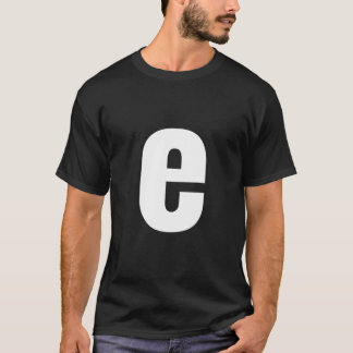 Brev E Liten alfabet Fodral Ord och Namn T Shirt
