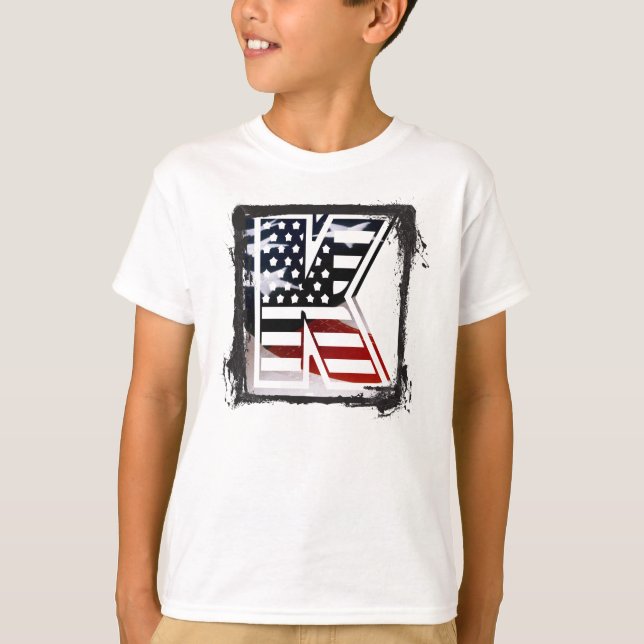 Brev K Monogram Initial USA Tee (Framsida)