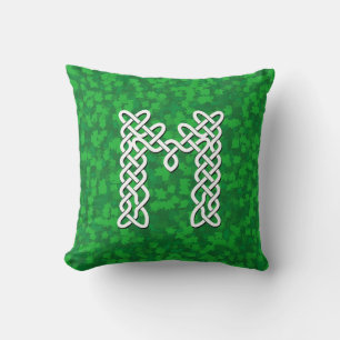 Brev M Celtic Knot Alphabet Kudde