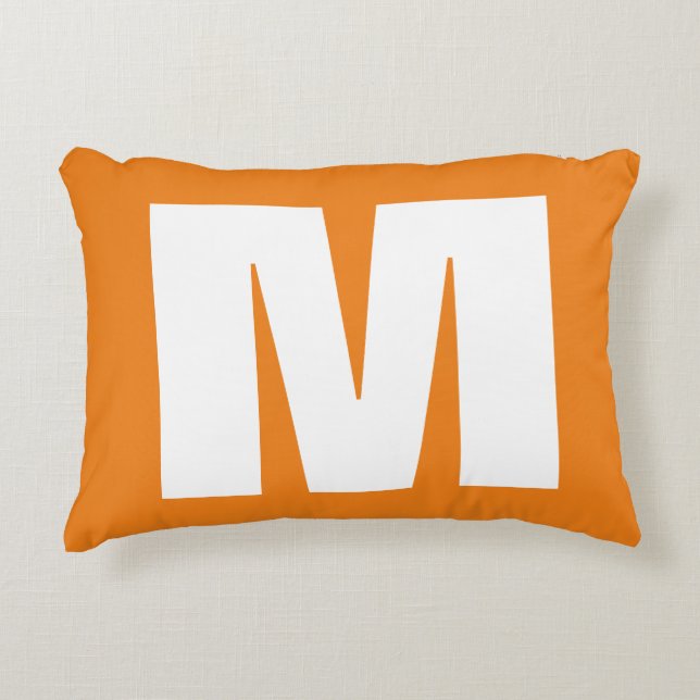 Brev Monogram Modern Stil Orange White Prydnadskudde (Framsidan)
