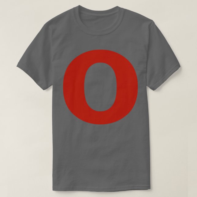 Brev o i röd text med minimal typografi t shirt (Design framsida)