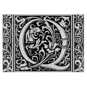 Brev Q Medieval Monogram Art nouveau