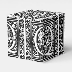 Brev Q Medieval Monogram Art nouveau Presentaskar