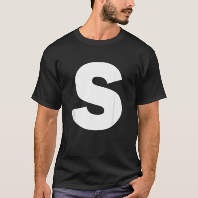 Brev S Capital Alphabet Monogram Initial T Shirt (Framsida)