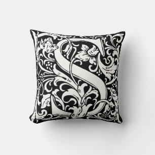 Brev S Medieval Monogram Art nouveau Kudde