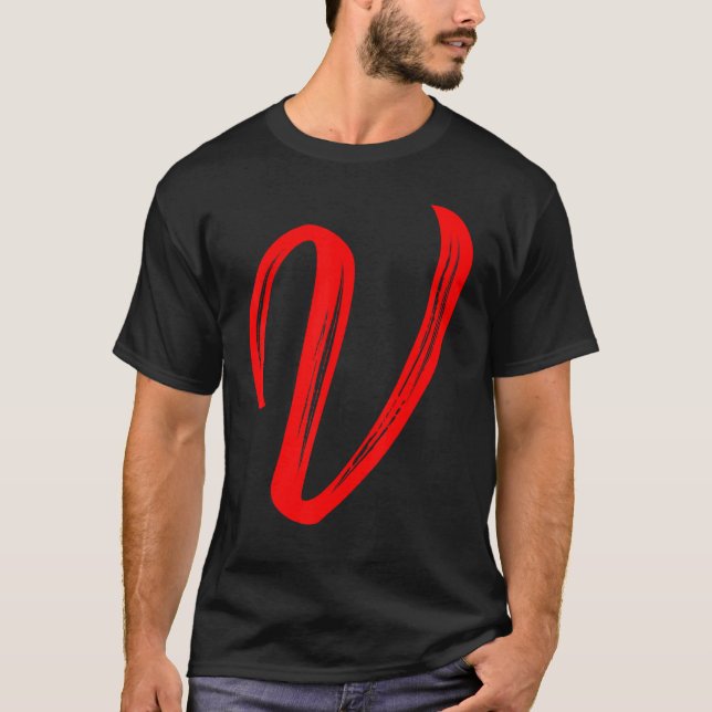 Brev V Alphabet Large Red Graphic Initial T Shirt (Framsida)