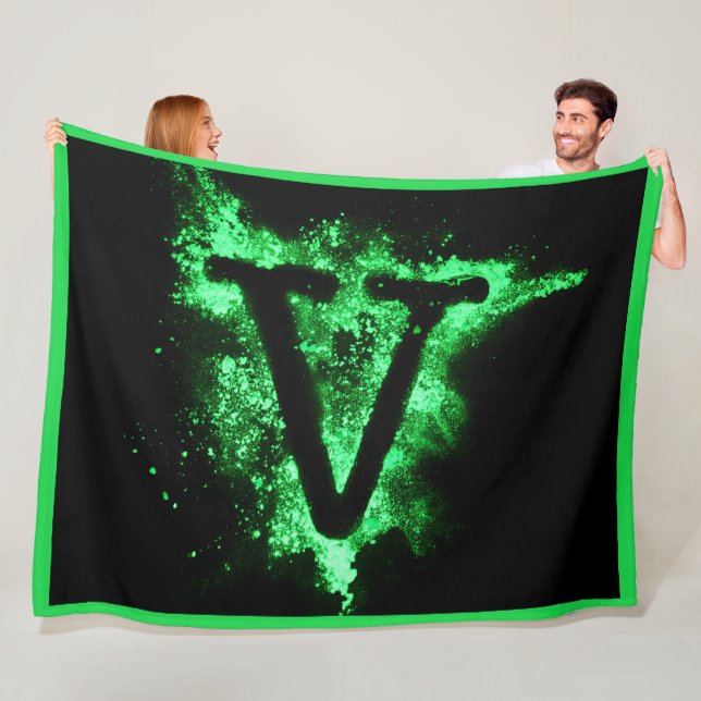 Brev V Grönt Capital Alphabet Fleecefilt (På plats)