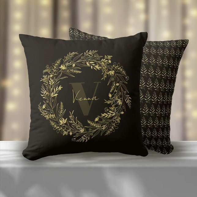 Brev V Velvet Guldblad Monogram Kudde (Skapare uppladdad)
