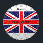 Brexit britt piltavla<br><div class="desc">Den brittiska flaggadesignen,  räcker målat och utskrivavet med datera av starta av artikel 50.</div>