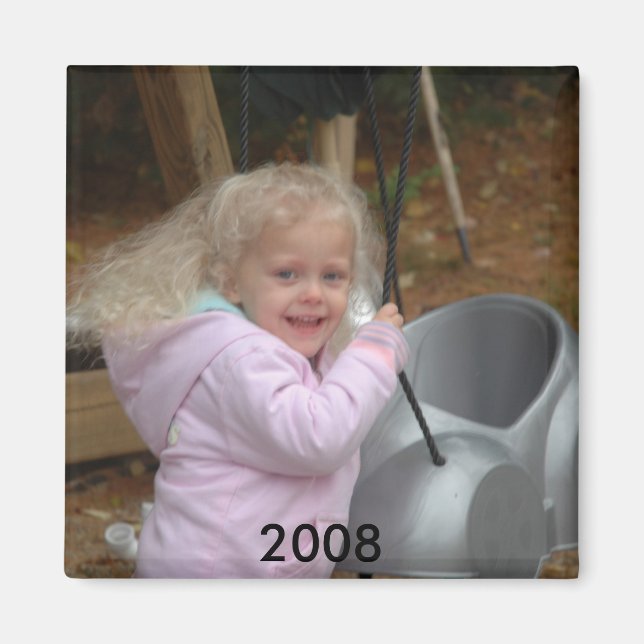 Brianna Swinging Magnet (Framsidan)