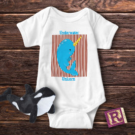 Brick Red White Rand ・ Arktis Narwhal T-shirt