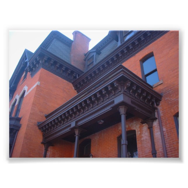 Brick Victorian House med Wooden Trim in Buffalo Fototryck (Framsidan)