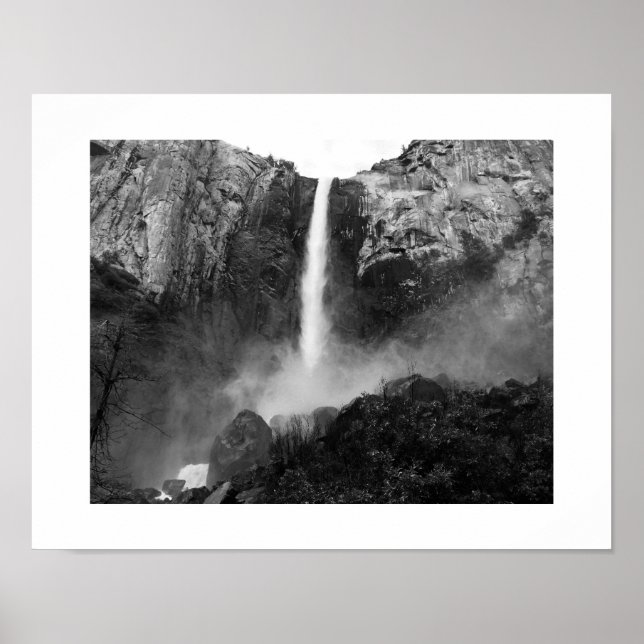 Bridalveil Falls Waterfall Black and White Photo Poster (Framsidan)