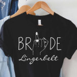 Bride att bli utlämnad till Bachelorette-partiet R T Shirt<br><div class="desc">Bride Shirt | Översikt som skall lämnas | Brudens sida Shirts | Bachelorette Party | Ring Finger Shirt | Möhippa Gift | Bruttogåvor</div>
