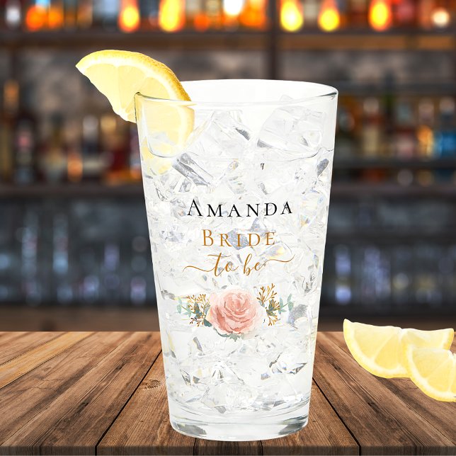 Bride att vara ro guld blommigt eucalyptus greener glaskopp (Skapare uppladdad)