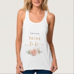 Bride att vara ro guld blommigt eucalyptus greener linne med racerback<br><div class="desc">För en möhippa eller en bachelorette spa och hälsa helg. En vit chic bakgrund. Dekorerad med ro guld, blommigt för rosa, blomma (ro) och grönt vattenfärgade eukalyptus löv, sprig, grönsak och faux guld sprig. Anpassa och lägg till namn i bruden. Svarta och gyllene brev. Med texten: Bride to be. Det...</div>