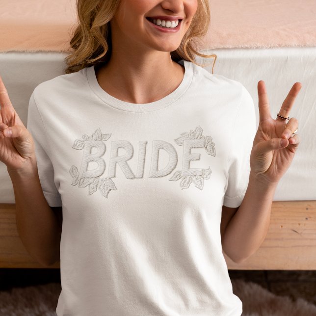 Bride Embroiderade Faux Patch T Shirt (Skapare uppladdad)