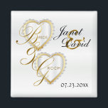 Bride & Groom Elegant White Bröllop Keepsaké Magne Magnet<br><div class="desc">Bröllopsdagens favoritmagneter. En Bröllopsdag från redot Bride and Groom för att anpassa sig. Om det behövs kan du ta bort all text och börja om från början med egna alternativ för text, färg och teckensnitt med Zazzle-designområdet i verktyg. Obs! Alla mallområden behöver inte ändras. 📌 Om du behöver anpassa ytterligare...</div>