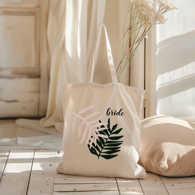 Bride | Handflatan Getaway Tote Bag Tygkasse (Pink and green palm leaves wedding bride or bridal party welcome tote bag.)