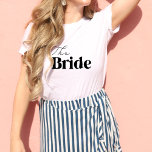Bride Modern Retro Bachelorette Party White Shirt T Shirt<br><div class="desc">En klassisk,  minimalistisk,  modern retro-partytskjorta perfekt för bruden. Matcha den med vår matchande Groom-bachelor party-skjorta för perfekten.</div>