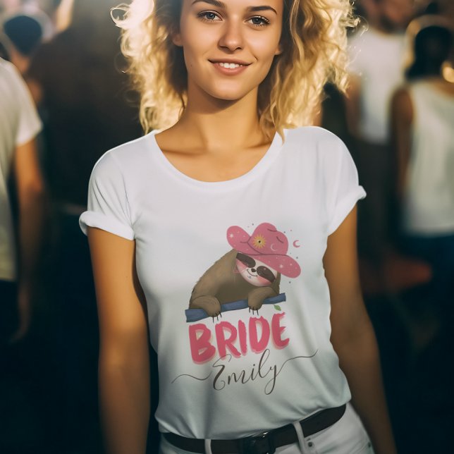 Bride Retro Sloth Groovy Custom Name Bachelorette T Shirt (Skapare uppladdad)