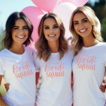 Bride Squad Bachelorette T Shirt<br><div class="desc">Visa ditt stöd för skon att skaka med den här snyggten "Bride Squad"-garantin. Perfekt för möhippor och bröllop-festligheter!</div>